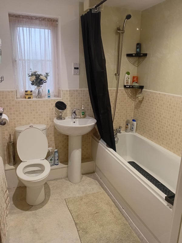 Room Barley Mere Close in Newton-le-Willows