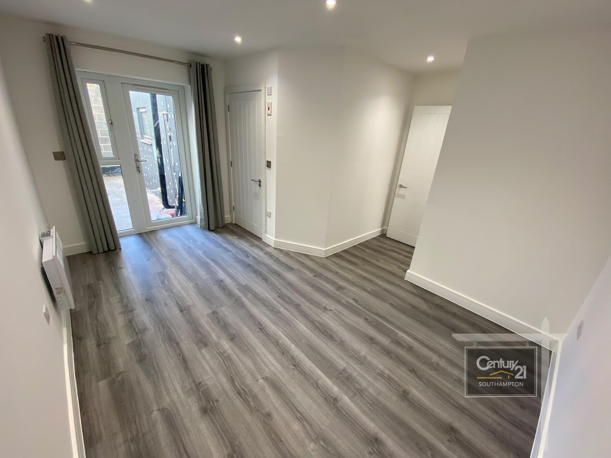 Flat Ordnance Road in Southampton