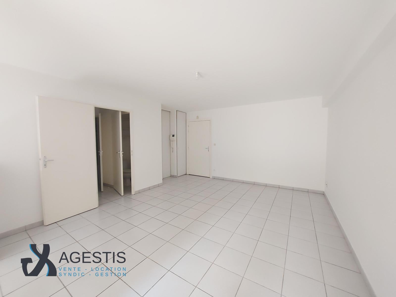 Flat Rue Edmond Rostand in Toulouse