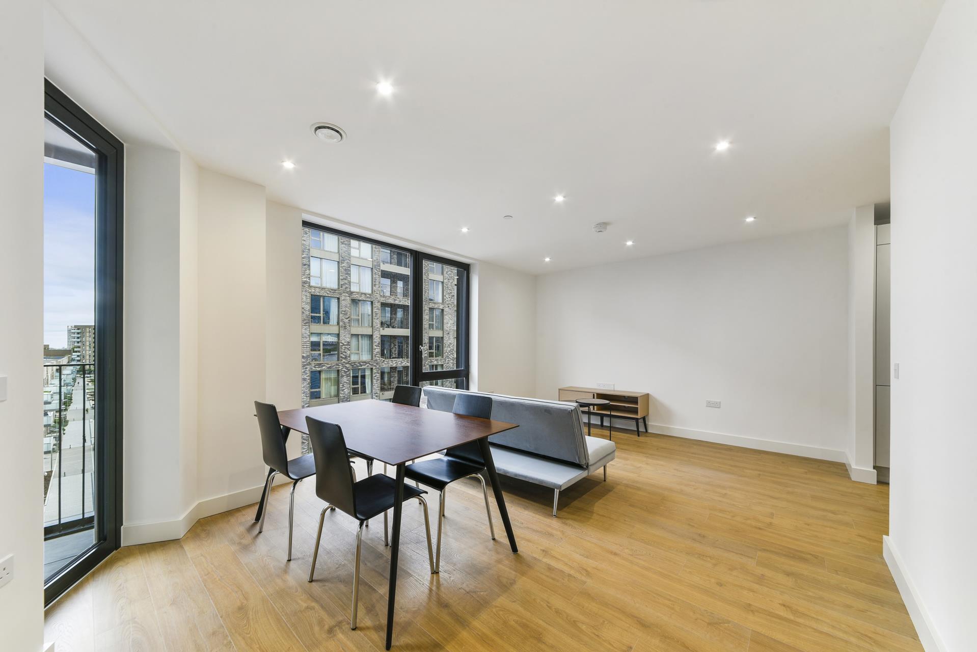 Flat Aberfeldy Square in Greater London