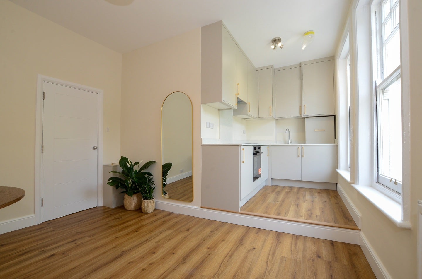 Flat Highgate Avenue in Greater London