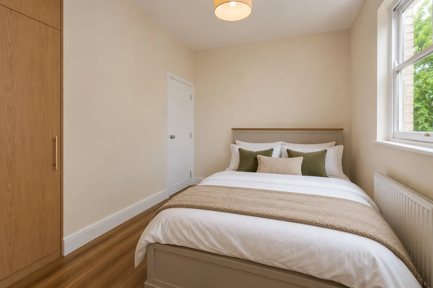 Flat Highgate Avenue in Greater London