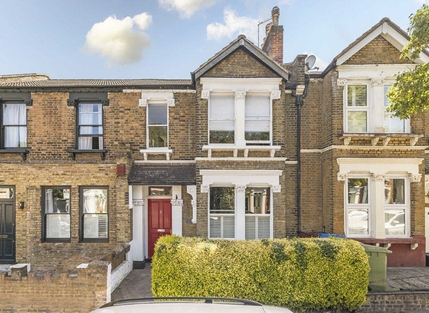 House Ivydale Road in Greater London