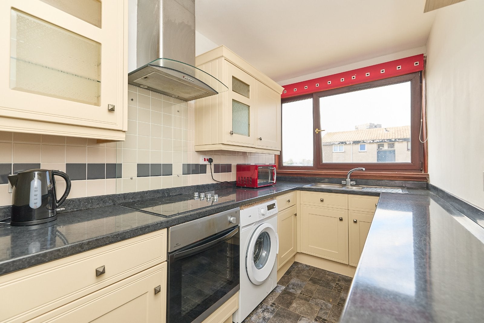 Flat Oldcroft Place in Aberdeen City