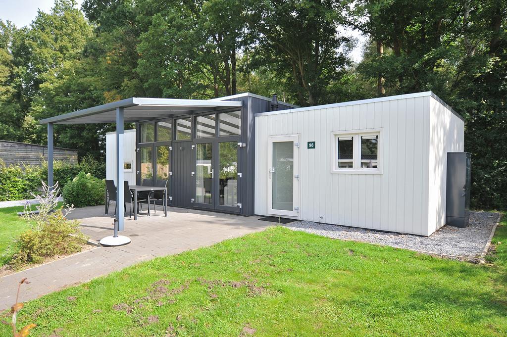 Huis Veldhuisweg 4 98 in IJhorst