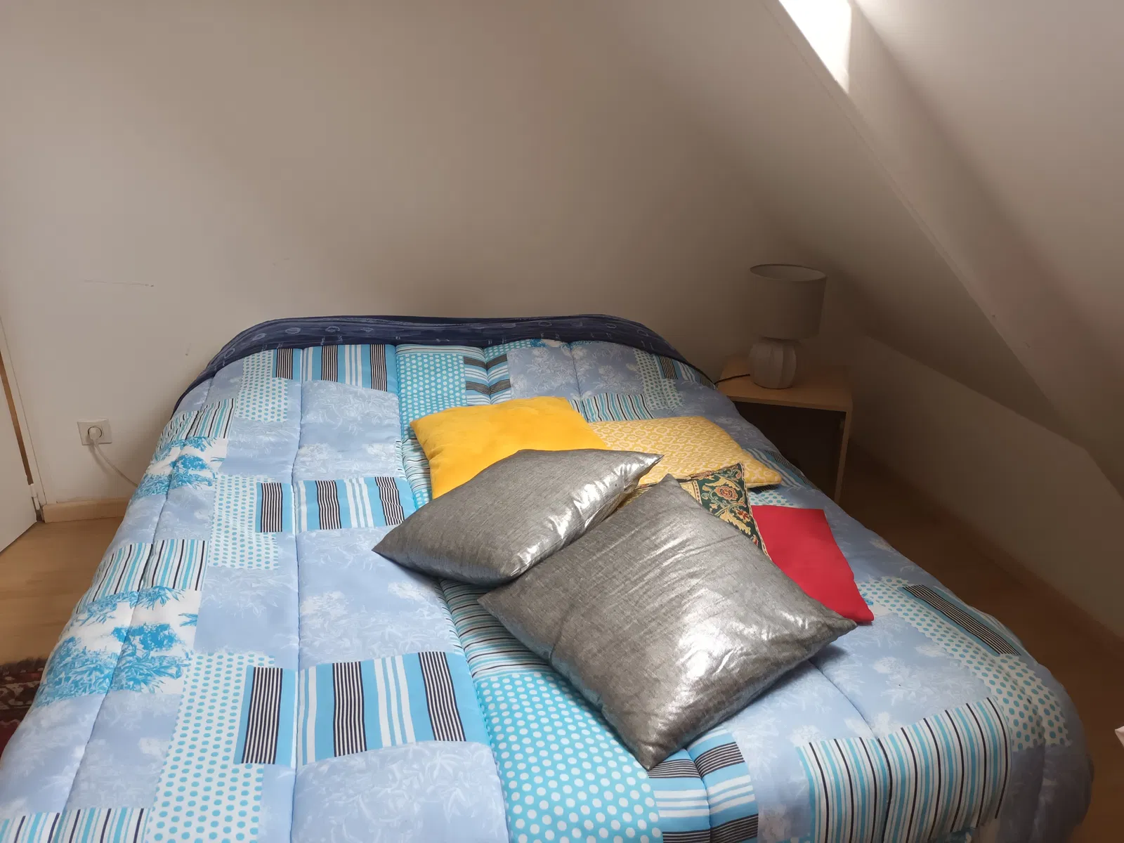 Room Rue Geoffroy de Villehardouin in Troyes