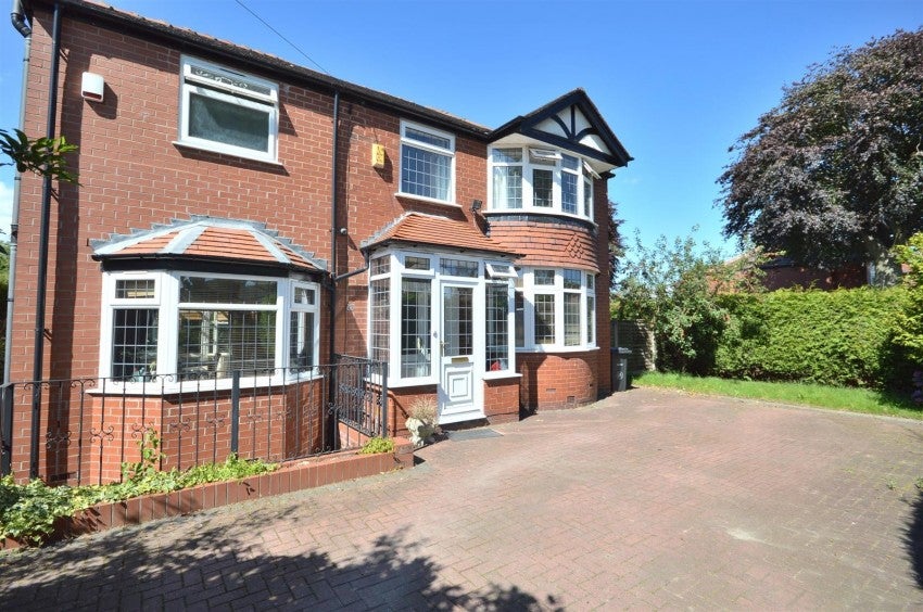 House Cumberland Road in Trafford