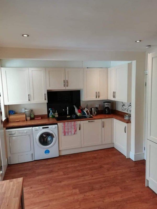 Room Bannerman Road in Nottingham