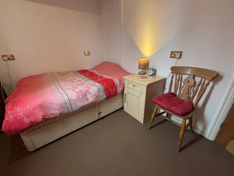 Room Wheaton Road in Bournemouth