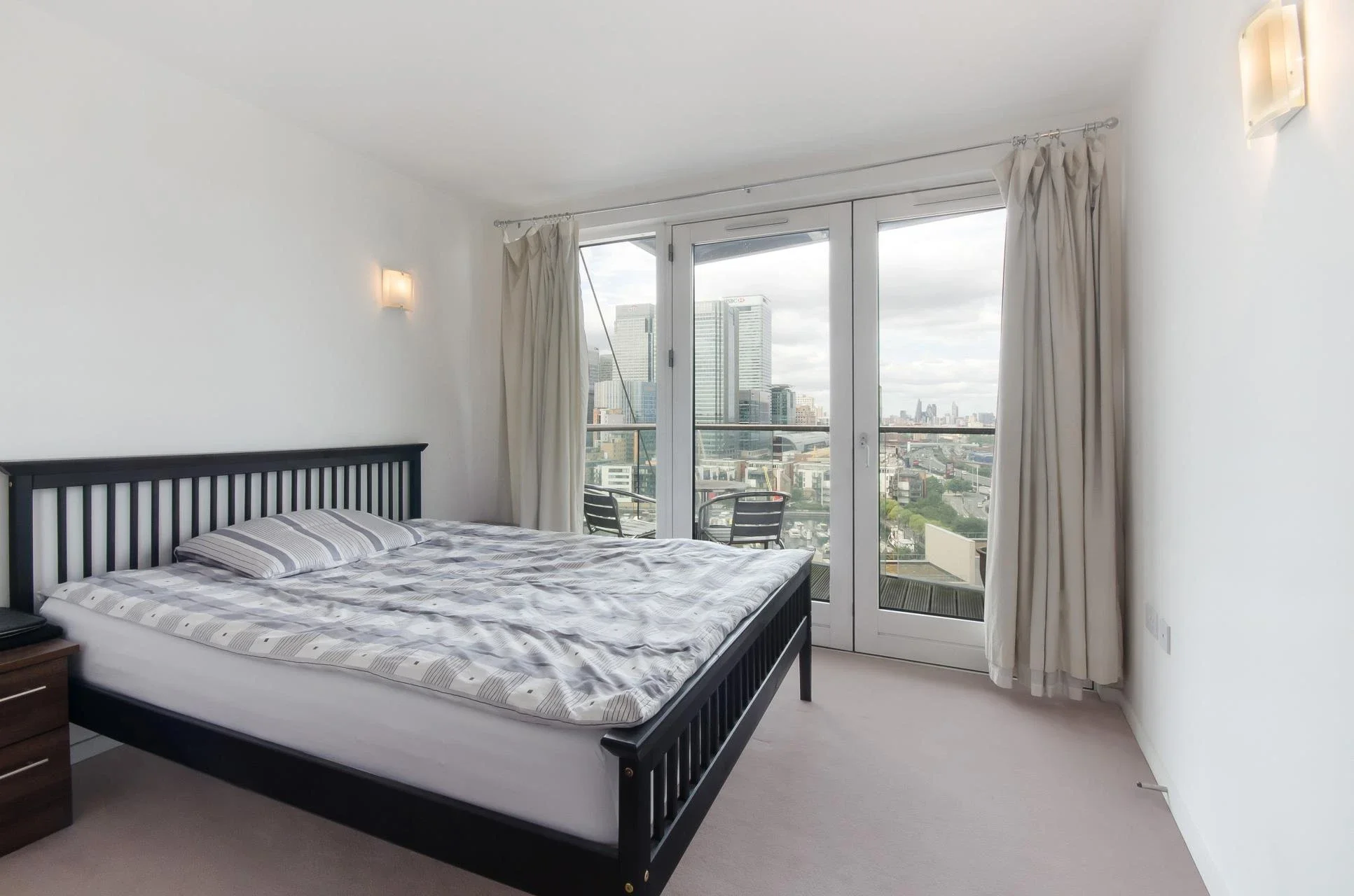 Flat Fairmont Avenue in Greater London