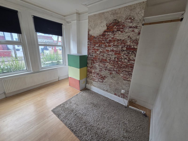 Room Rosebery Avenue in Greater London