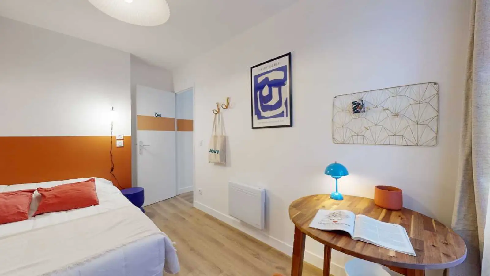 Room Rue du Chalet in Paris