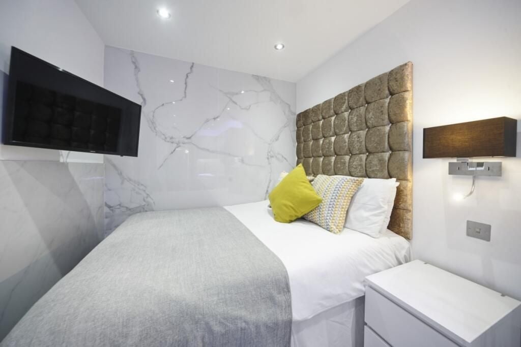 Flat Gloucester Place in City of Westminster