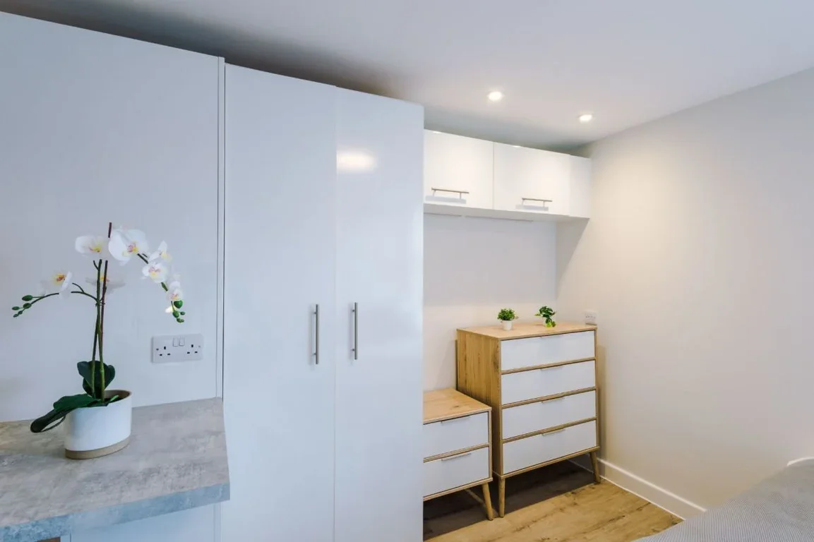 Flat Jesmond Road in Newcastle upon Tyne