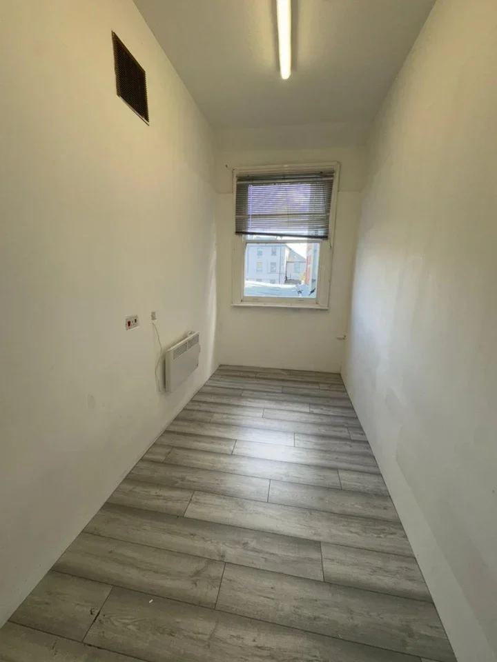 Flat London Road in Greater London