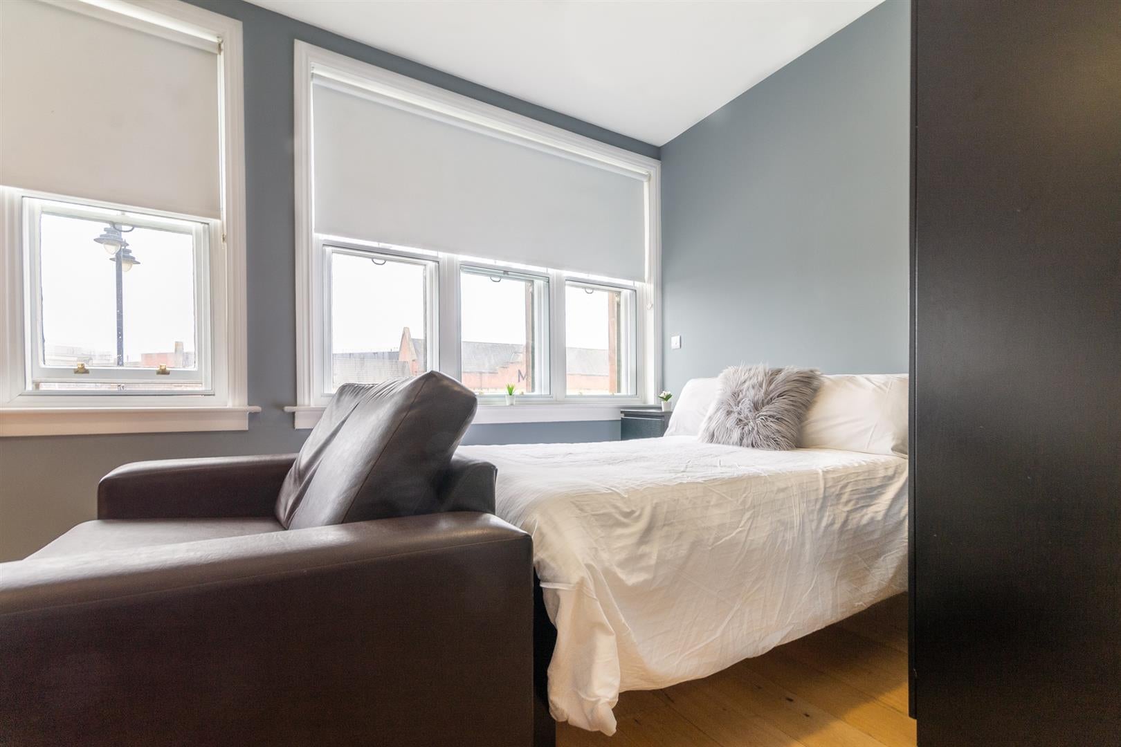 Flat Percy Street in Newcastle upon Tyne