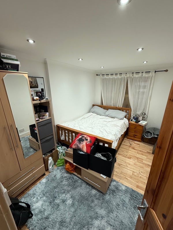 Room Southerton Road in Greater London