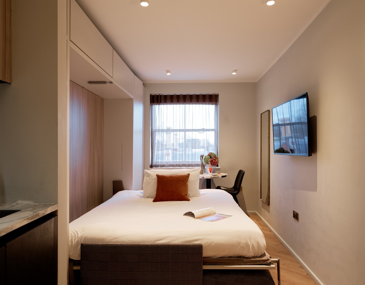 Flat Pelham Street in Greater London