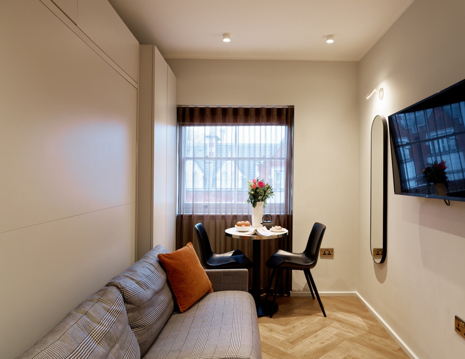 Flat Pelham Street in Greater London