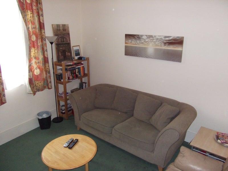 Room Merton Road in Greater London