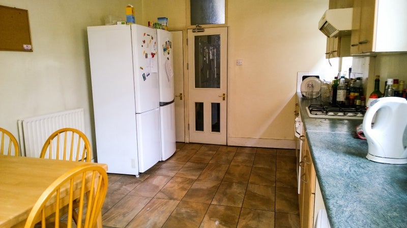 Room Merton Road in Greater London