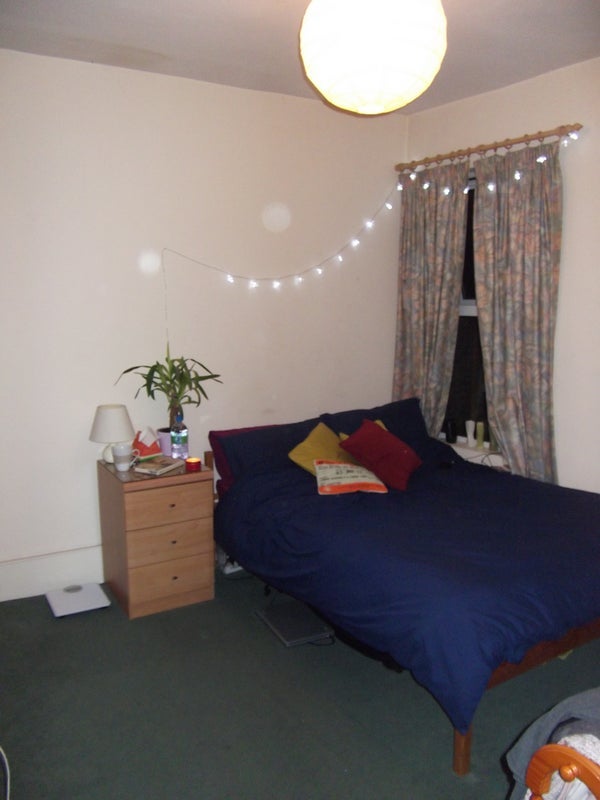 Room Merton Road in Greater London
