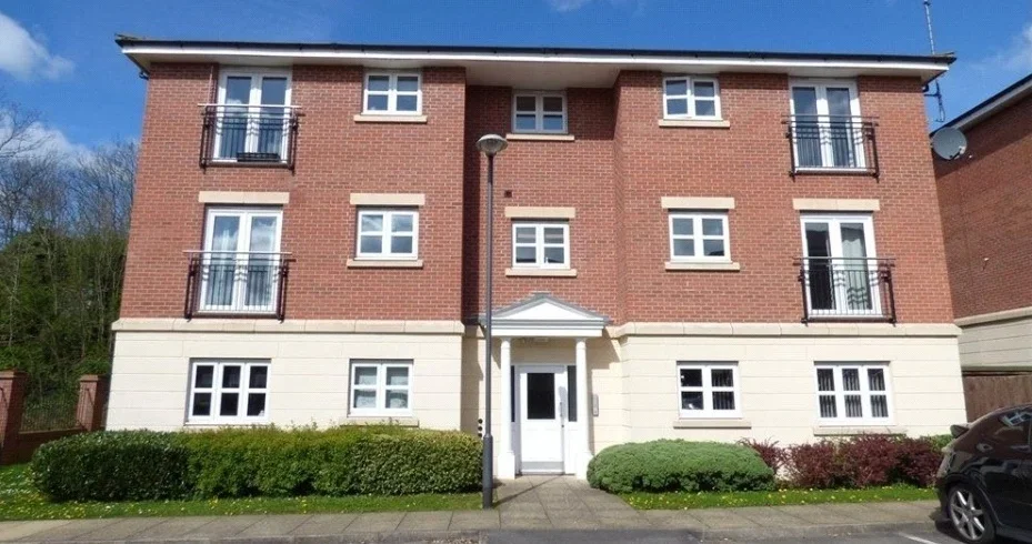 Flat Badgerdale Way in Derby