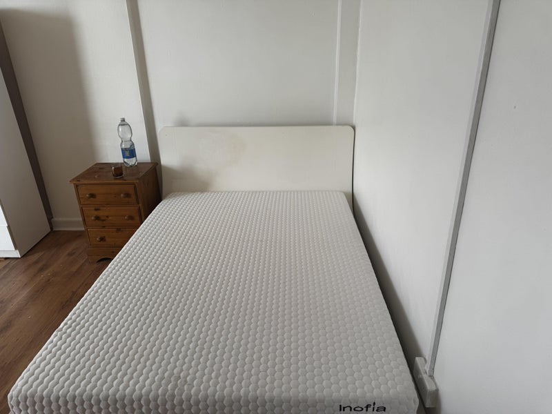Room Mottingham Road in Greater London