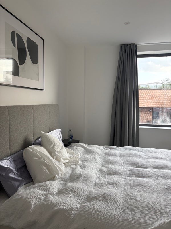 Room Hackney Road in Greater London