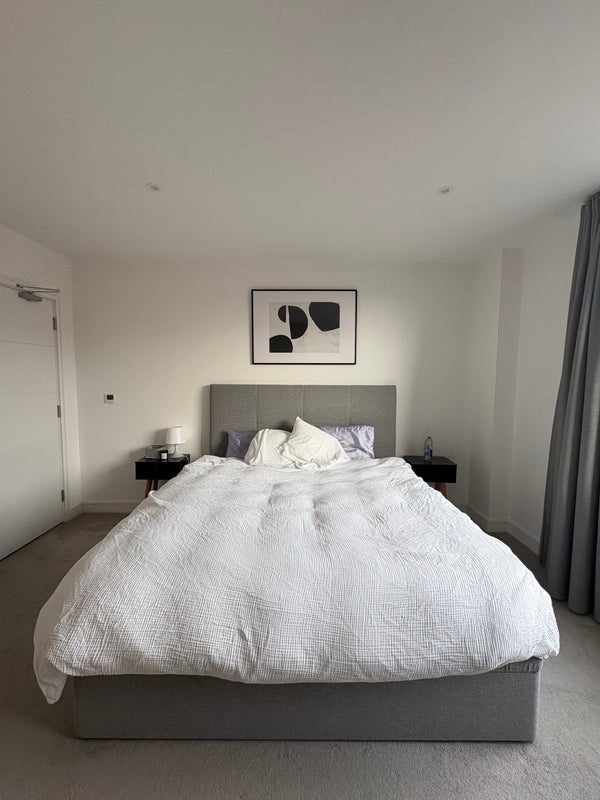 Room Hackney Road in Greater London