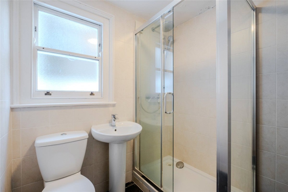 Flat Kimberley Road in Greater London