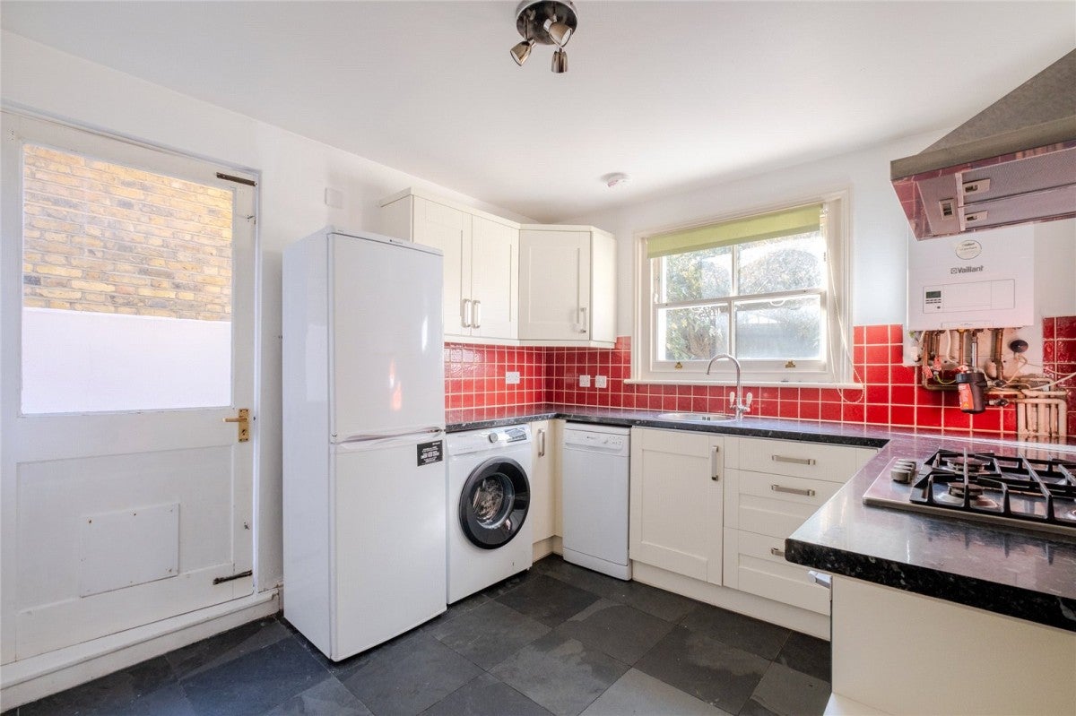 Flat Kimberley Road in Greater London