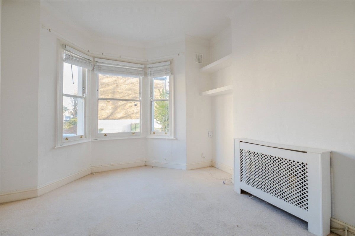 Flat Kimberley Road in Greater London