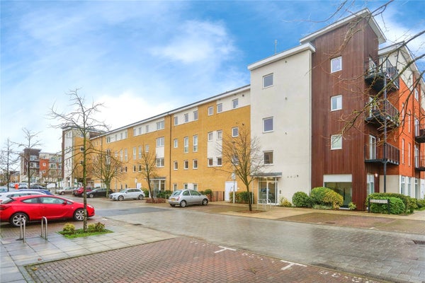 Flat Gweal Avenue in Reading