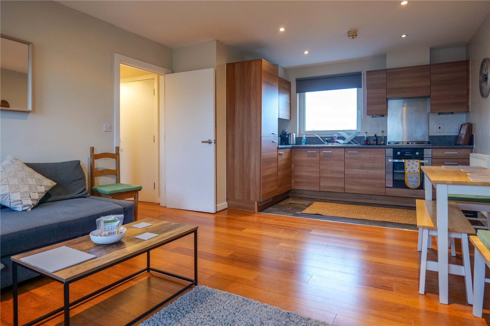 Flat Gweal Avenue in Reading