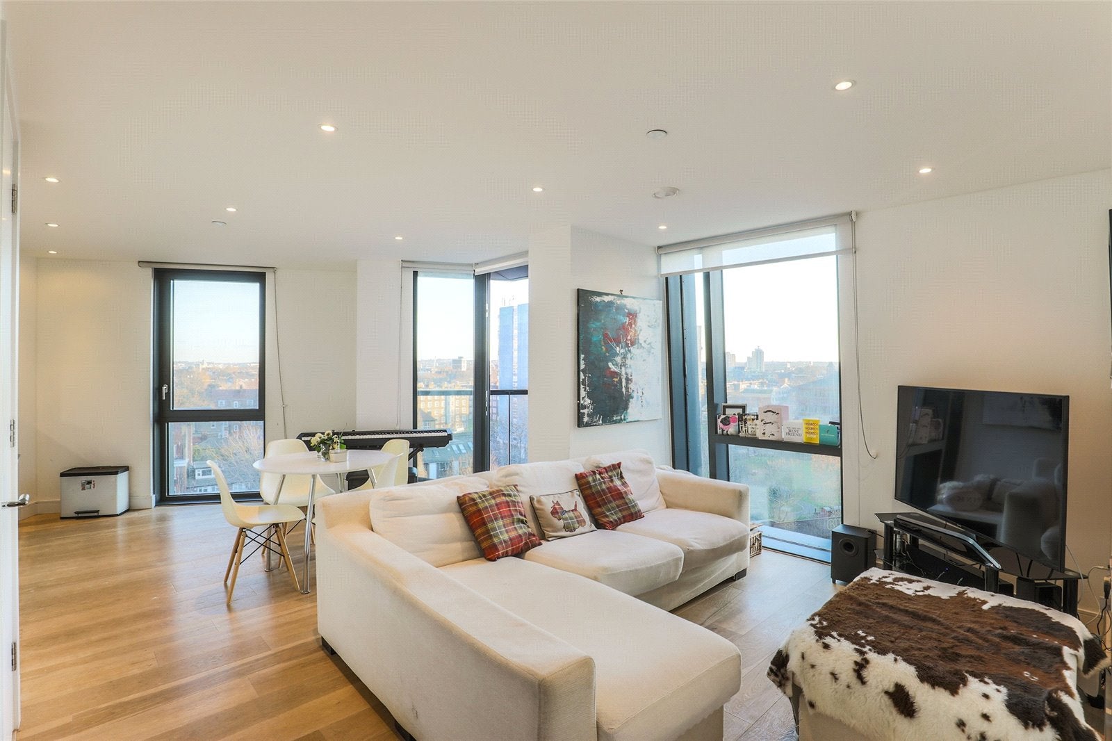 Flat Salamanca Place in Greater London