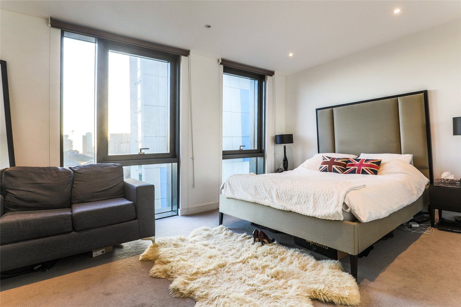 Flat Salamanca Place in Greater London