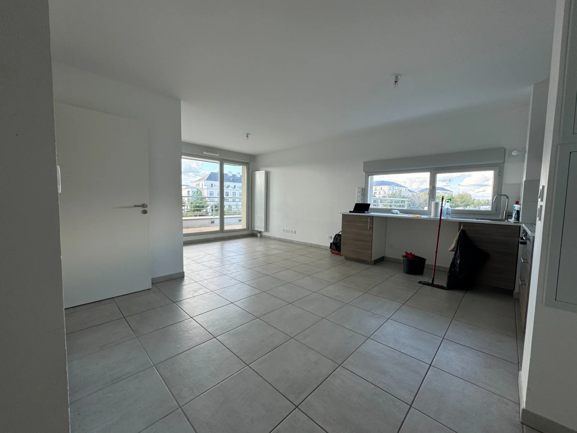 Flat Rue De Périgourd in Saint-Cyr-sur-Loire