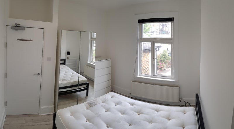 Room Meadow Stile in Greater London