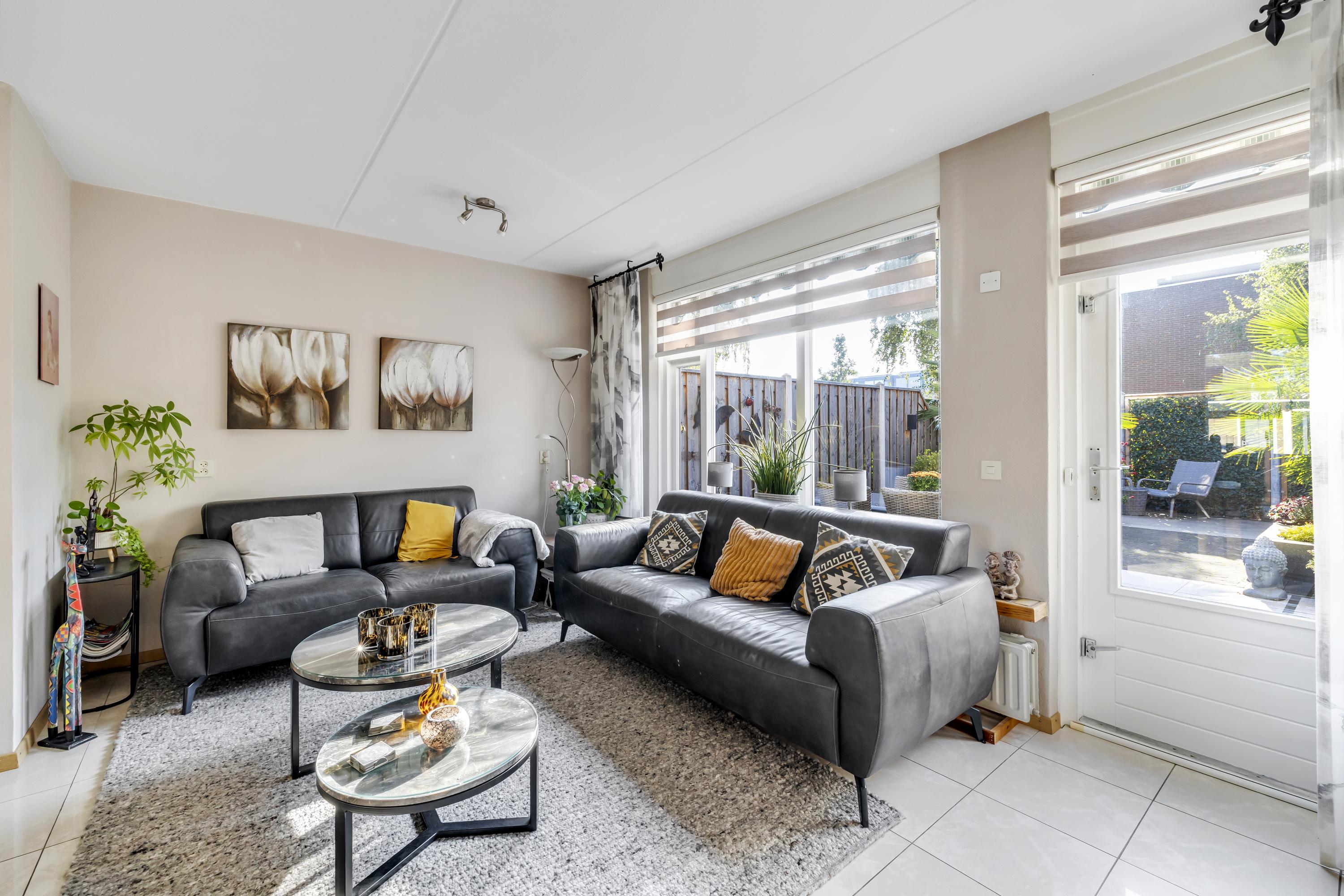 Tussenwoning te koop: Schrijnwerkerstraat 41, Schiedam