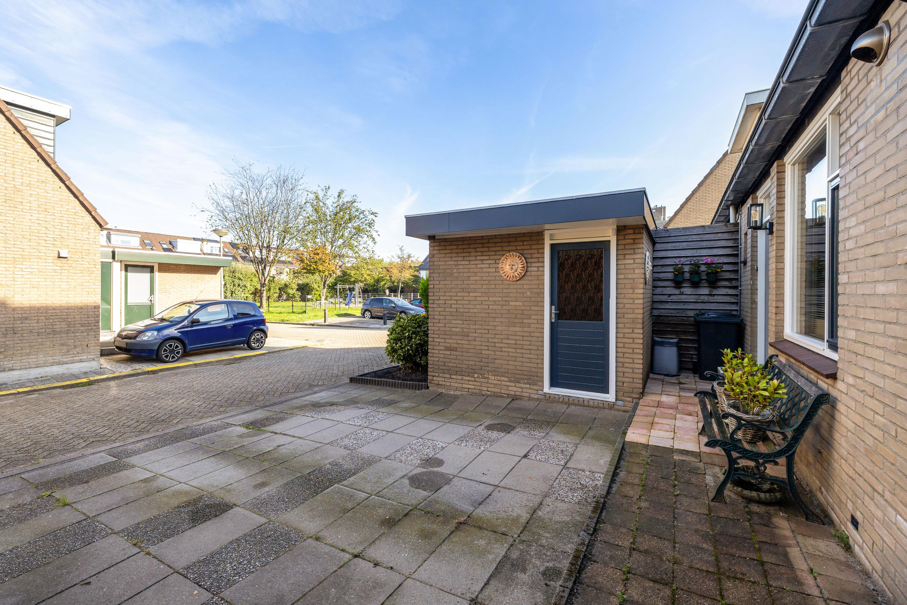 Tussenwoning te koop: Schrijnwerkerstraat 41, Schiedam