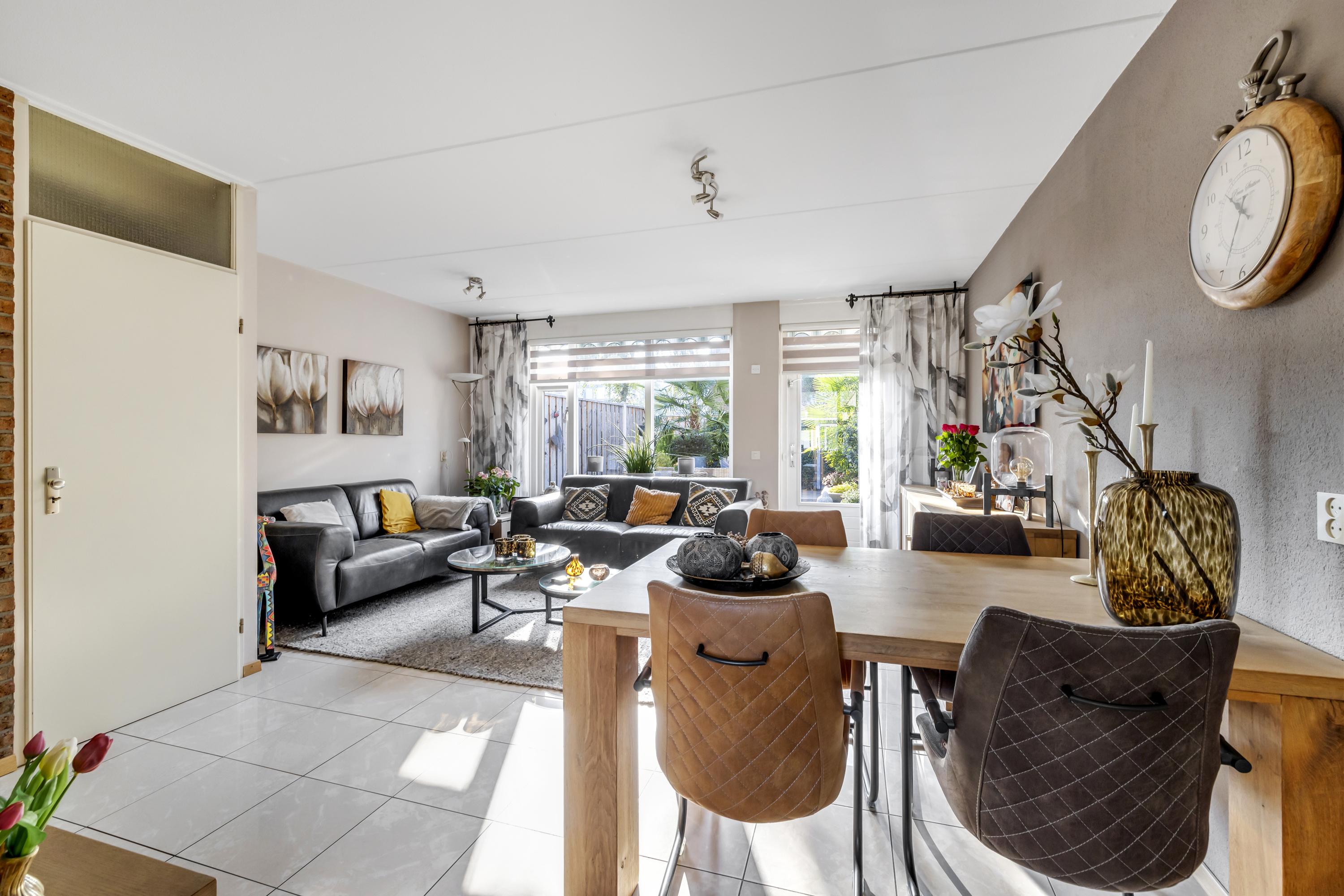 Tussenwoning te koop: Schrijnwerkerstraat 41, Schiedam