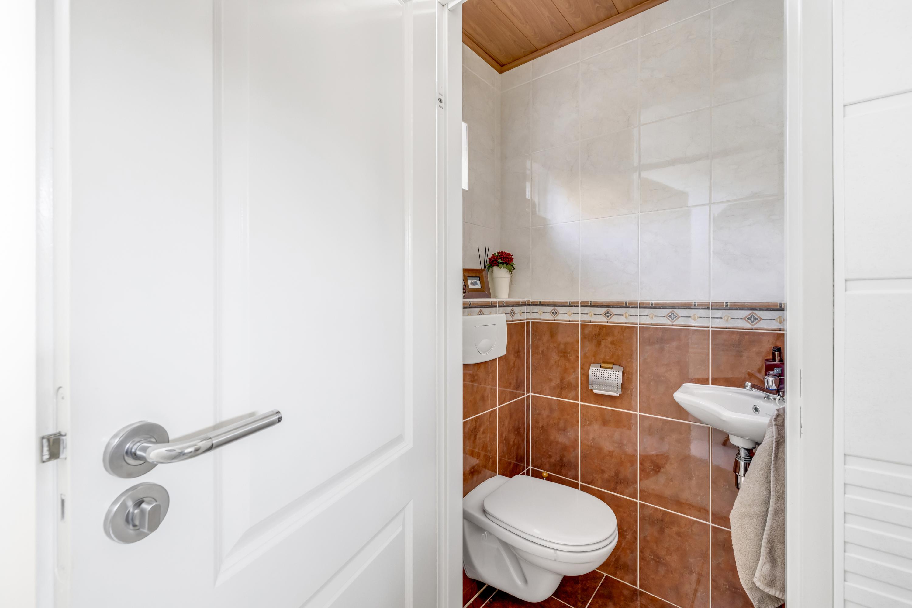 Tussenwoning te koop: Schrijnwerkerstraat 41, Schiedam