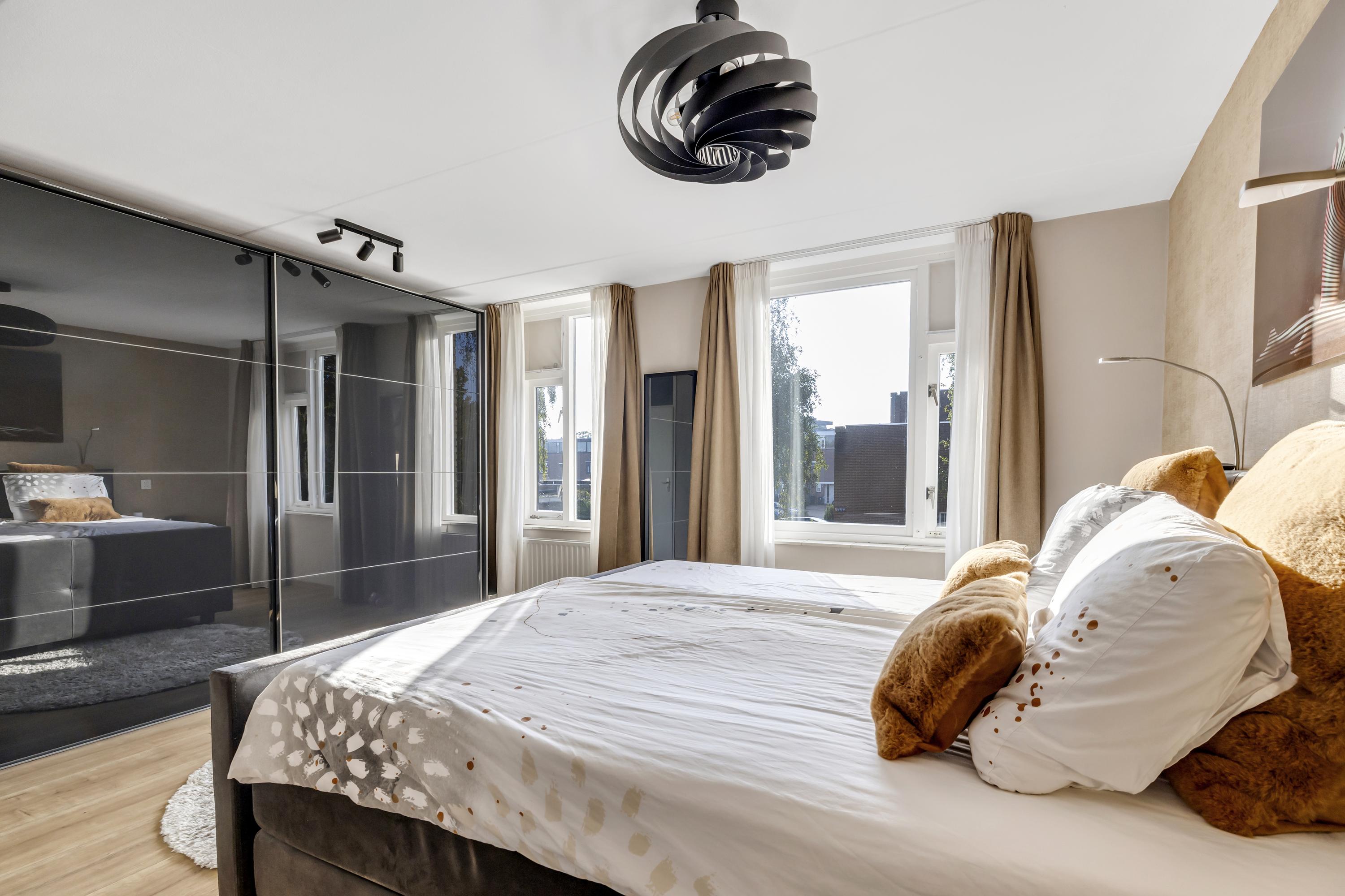 Tussenwoning te koop: Schrijnwerkerstraat 41, Schiedam
