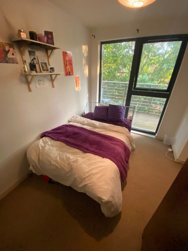 Room Homerton Road in Greater London