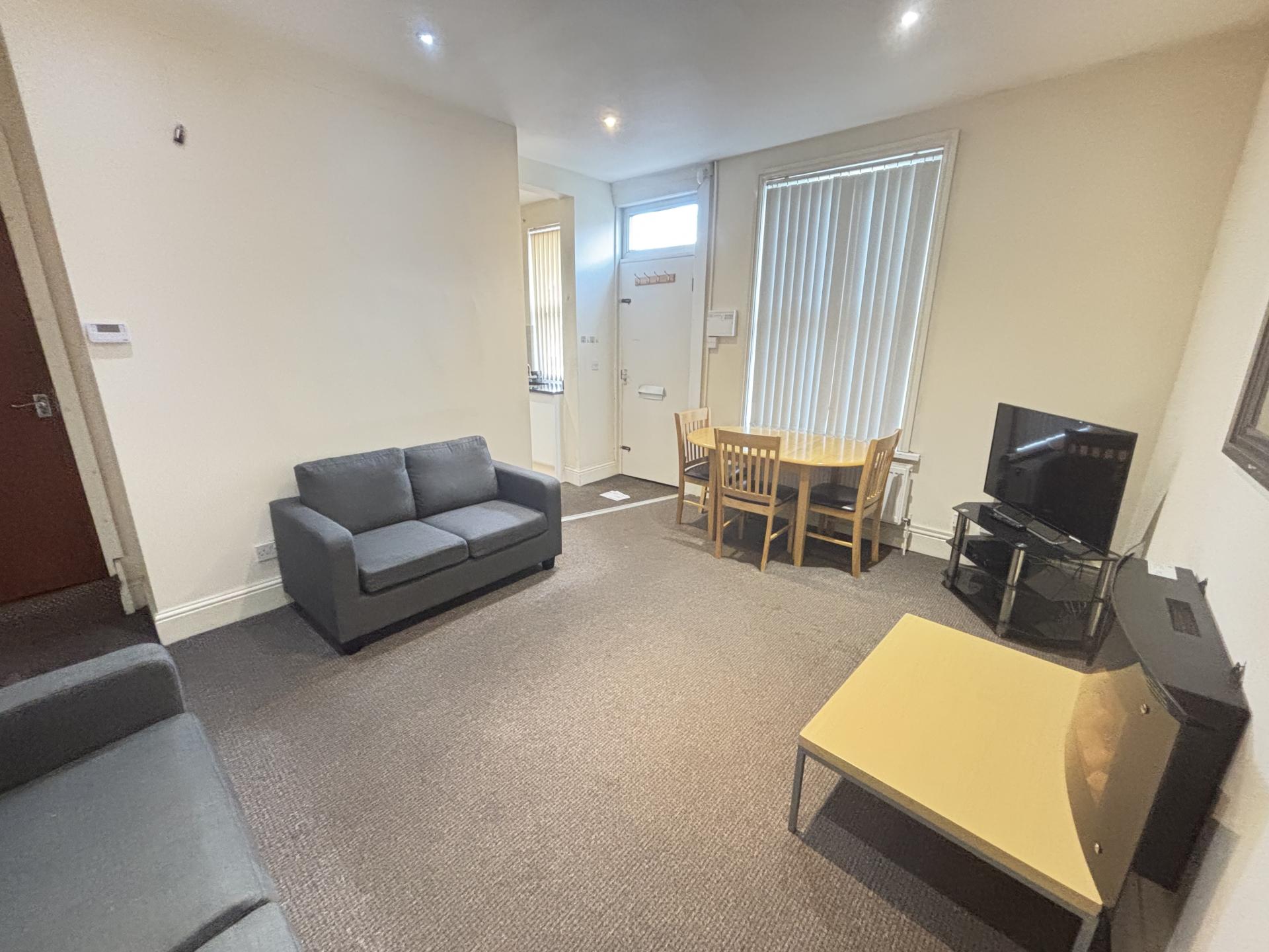 Flat Royal Park Mount in Leeds