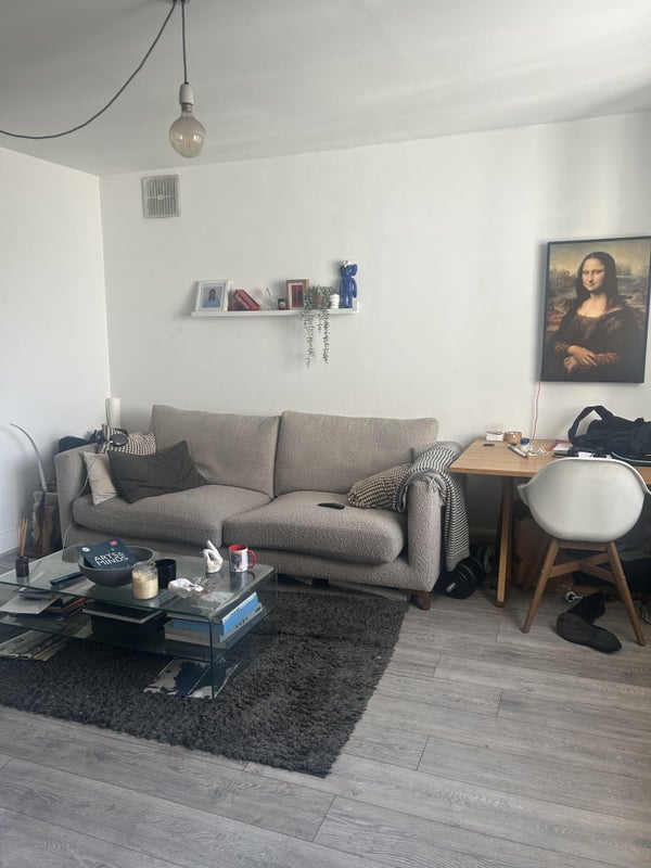 Room Hamilton Road in Greater London
