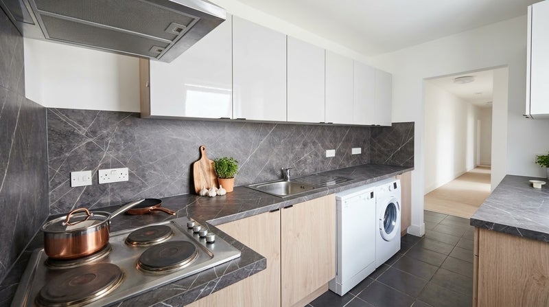 Room Downend Road in Bristol