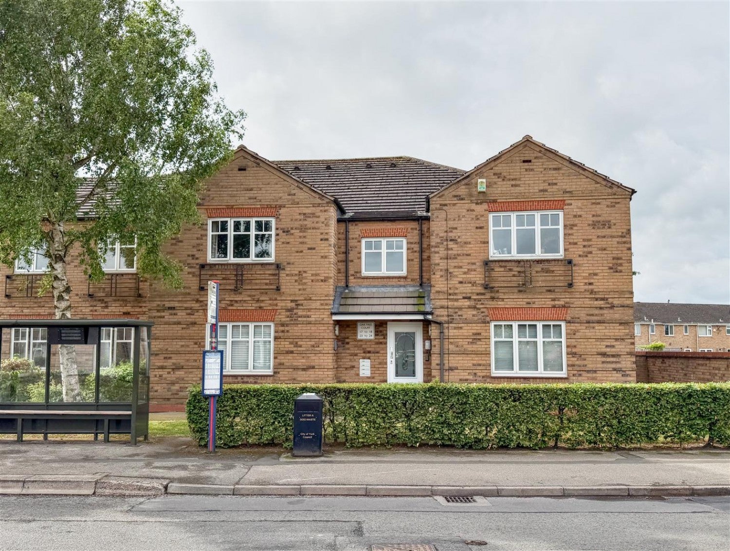 Flat Oak Tree Lane in Haxby