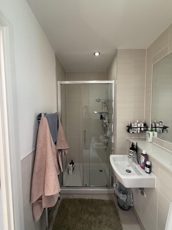 Room Hertford Road in Greater London